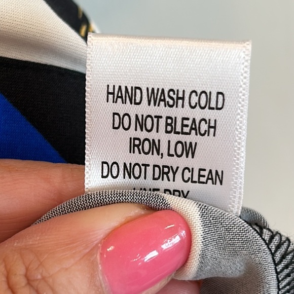 Ups & Downs Plus NWT Royal Blue Tunic Chain Print Blouse Jersey Fabric sz.3X NWT - Picture 7 of 8